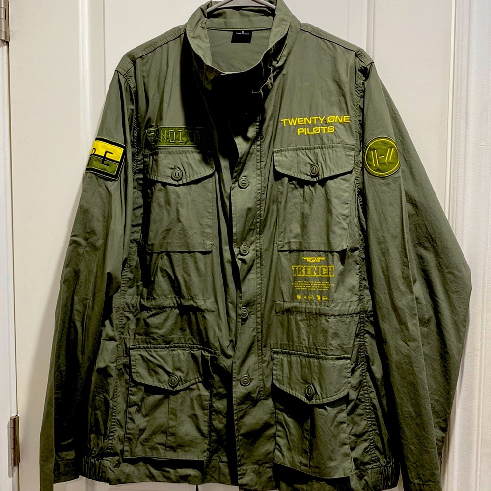 OFFICIAL MERCH Twenty One Pilots Vulture Trench Coat Size Medium